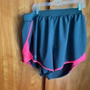 Under Armour  athletic shorts EUC 2x